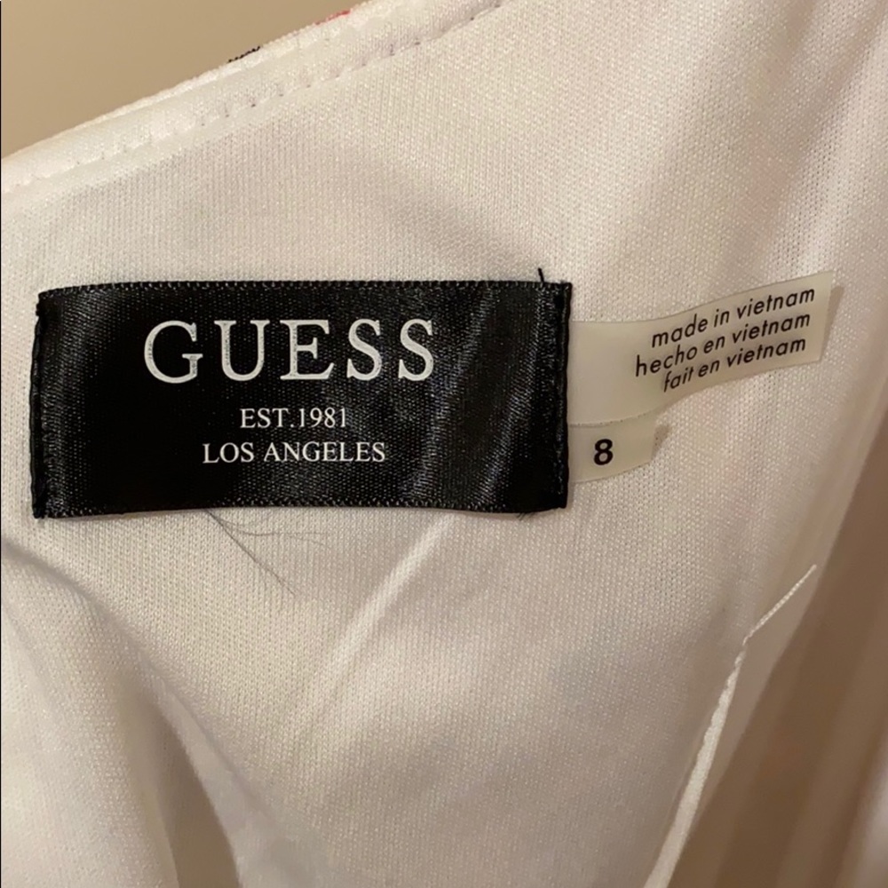 Guess - Picture 6 of 10